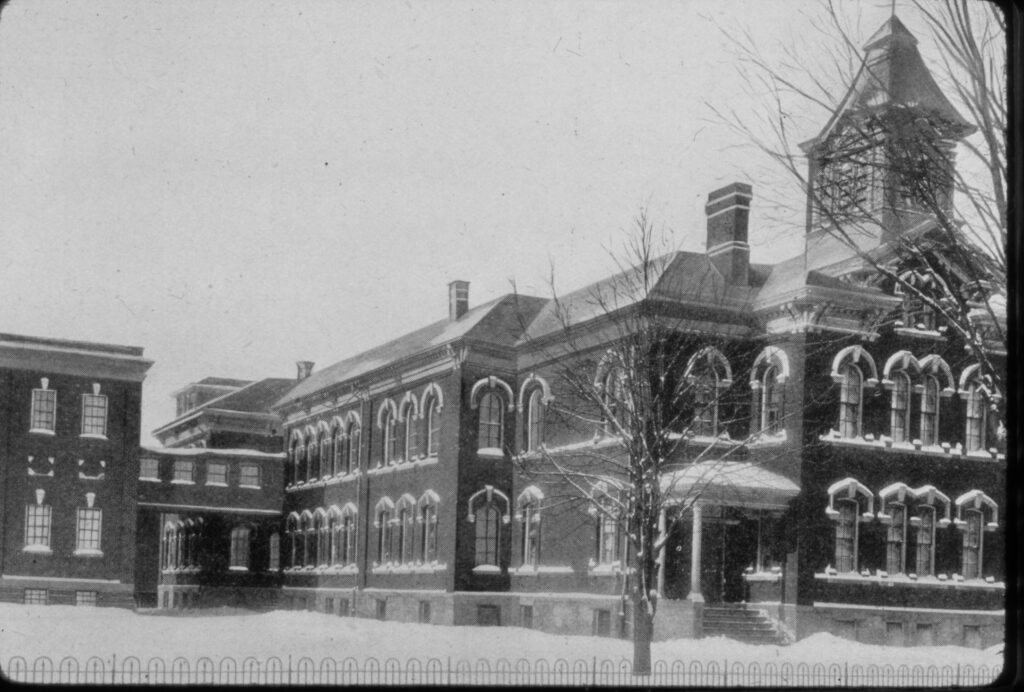 Woodstock Collegiate Institute, Early 1900's